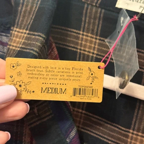 NWT Natural Life Carter Appliqué Oversized Flannel Shirt , Cream Star - Picture 8 of 8